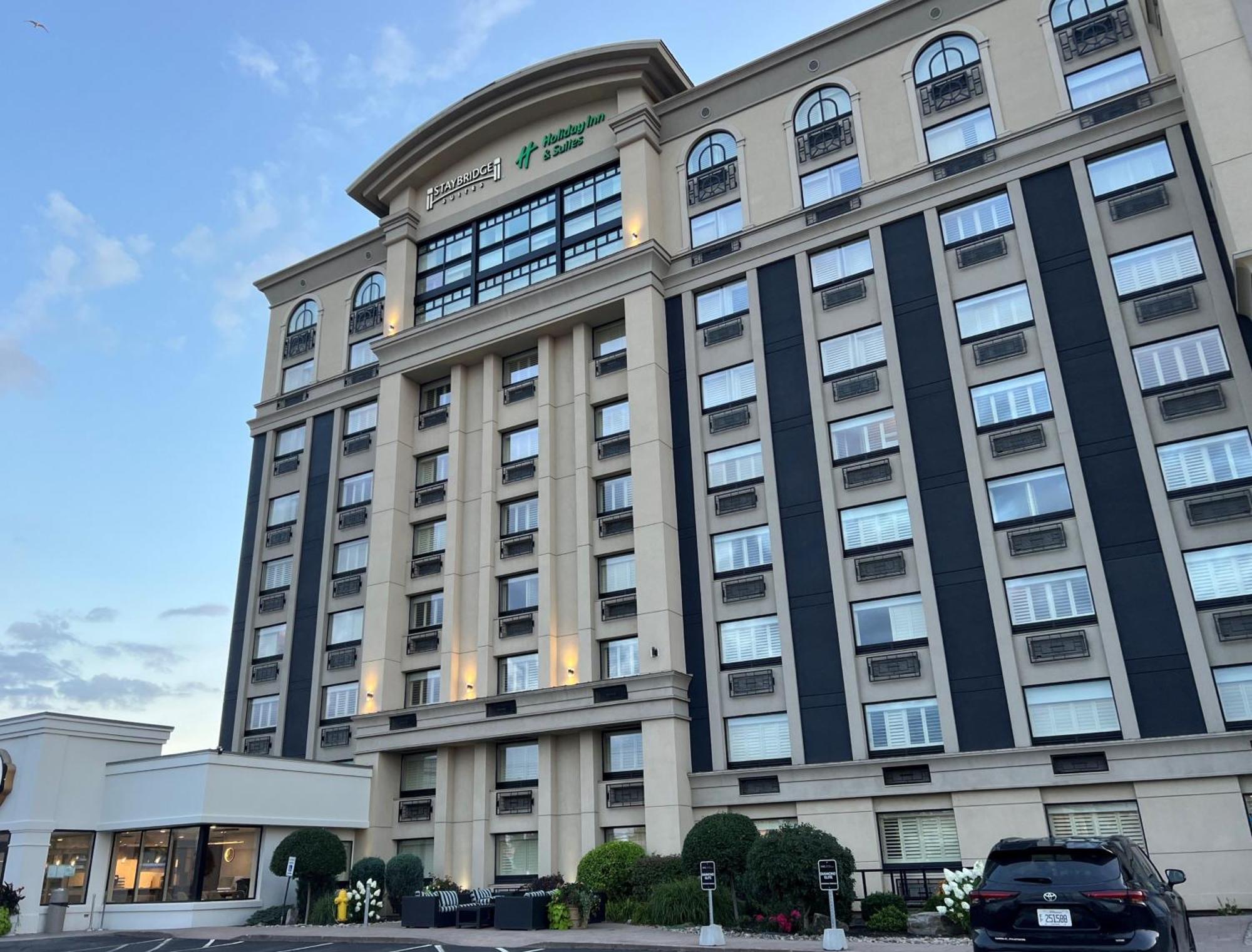 Holiday Inn Hotel & Suites St.Catharines-Niagara By Ihg Sainte-Catherine Exterior foto
