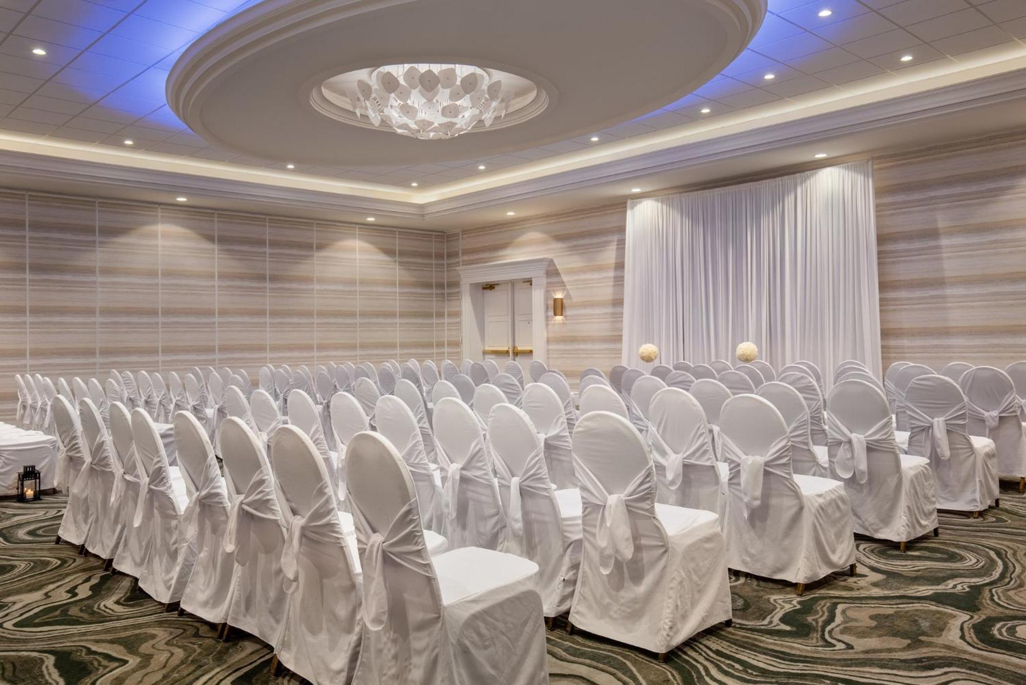 Holiday Inn Hotel & Suites St.Catharines-Niagara By Ihg Sainte-Catherine Exterior foto